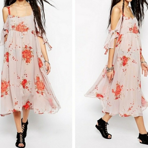 Free People Dresses & Skirts - Gorgeous Floral Off Shoulder Free People Dress